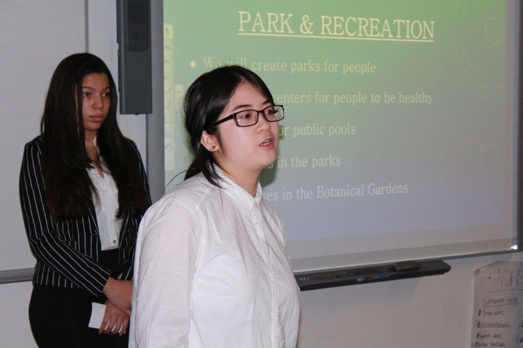 House I students gave their presentations on December 4. 